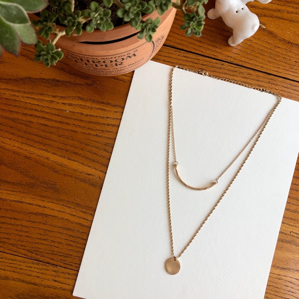 Gold layering necklace